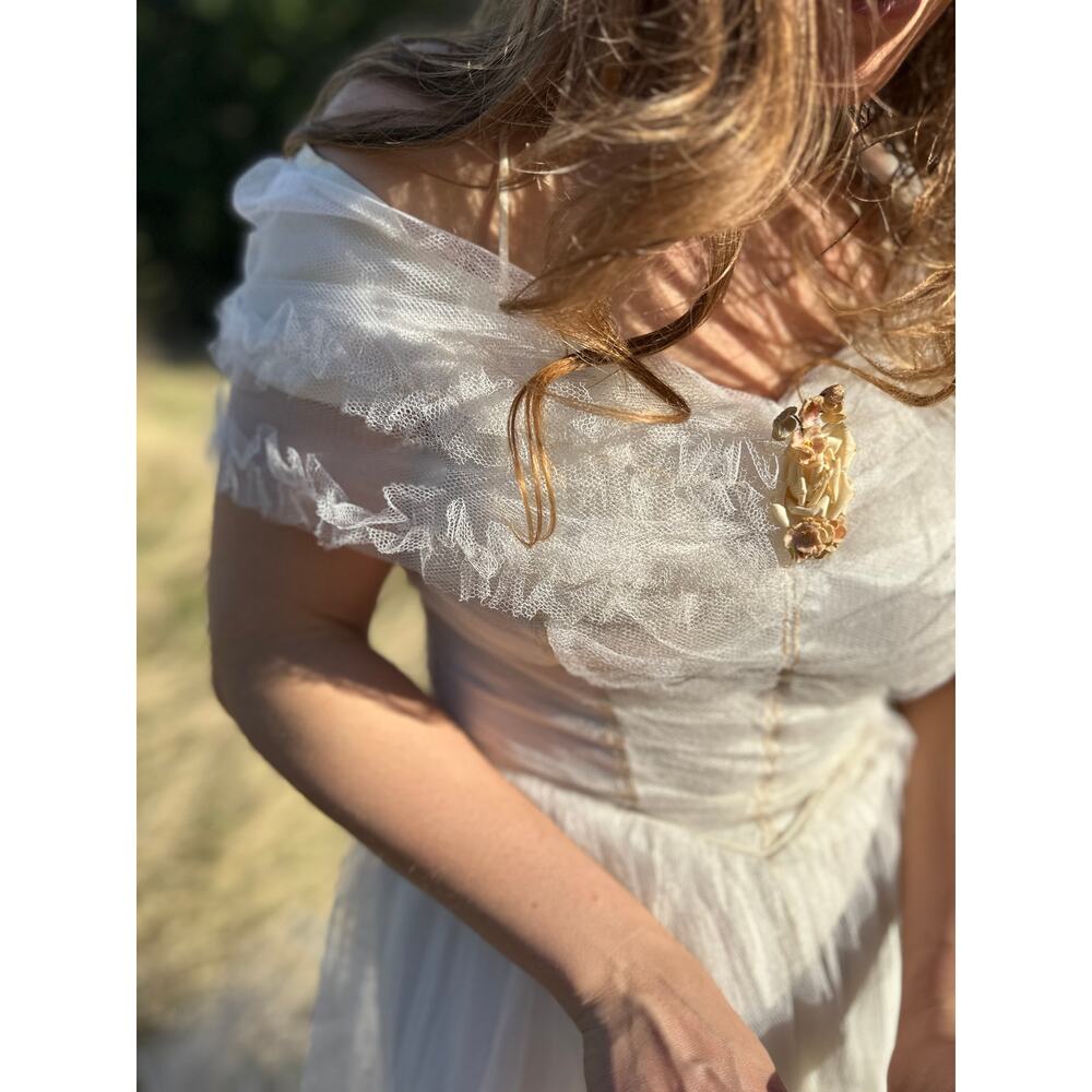 Women's XSmall Dress Ivory Tulle Full Skirted Wedding Early 1940's Vintage